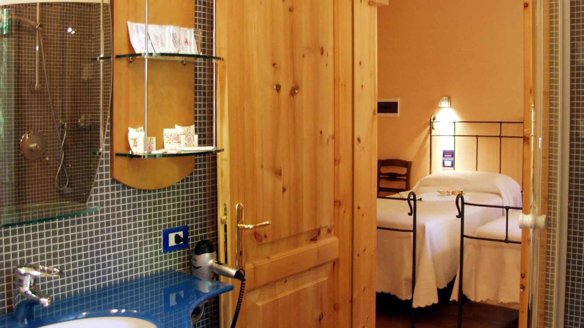 La Locanda Del Notaio Pellio Intelvi 4*,  Italy