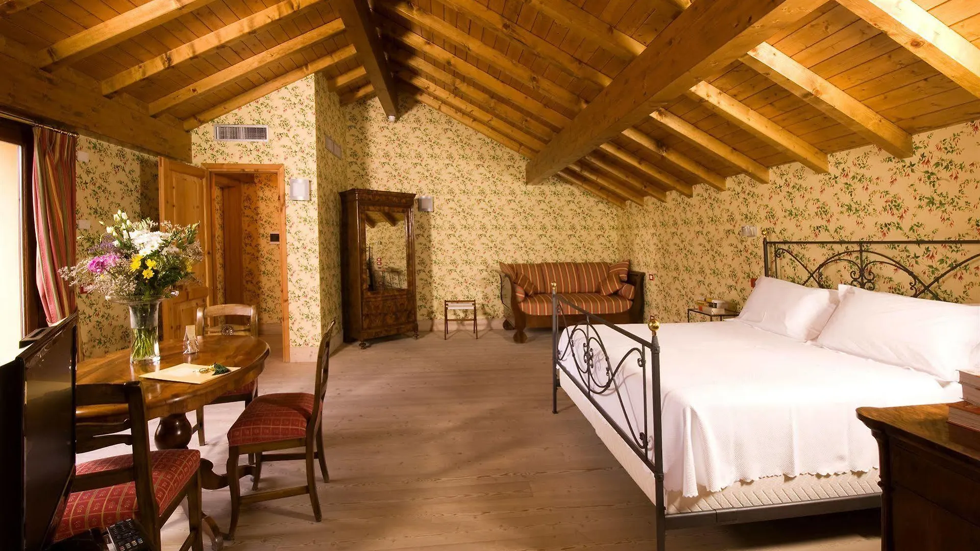 La Locanda Del Notaio Pellio Intelvi Otel